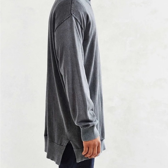 NWT Cheap Monday Impact Knit Sweater Sweatshirt Long Distressed - Picture 2 of 4